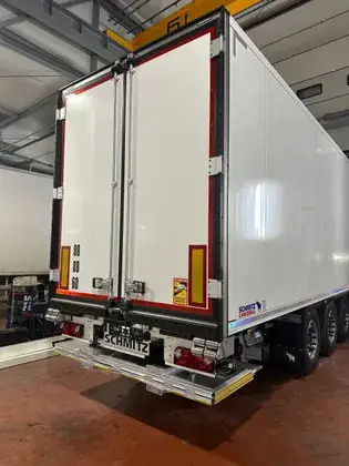 hayon zepro sur semi-remorque frigo-4