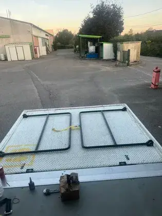 kit barrière de sécurité sur hayon-5